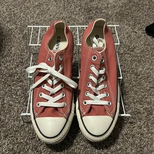 New with tags! Converse tennis shoes